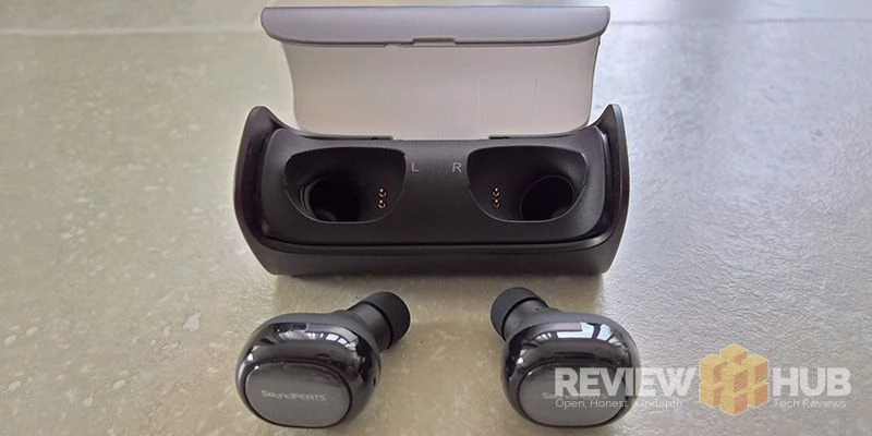 Q29 Earbuds Outside of Case