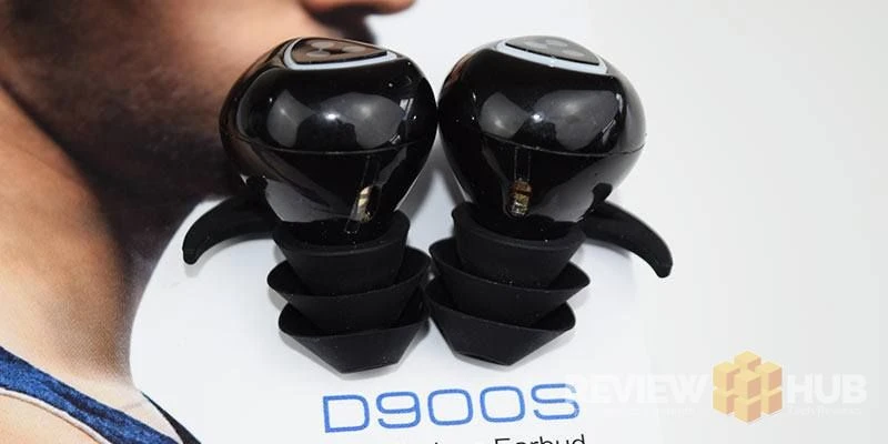 D900S Headhones with ear inserts