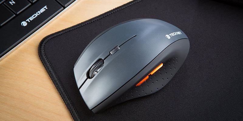 Tecknet M002 Wireless Mouse and Mousemat