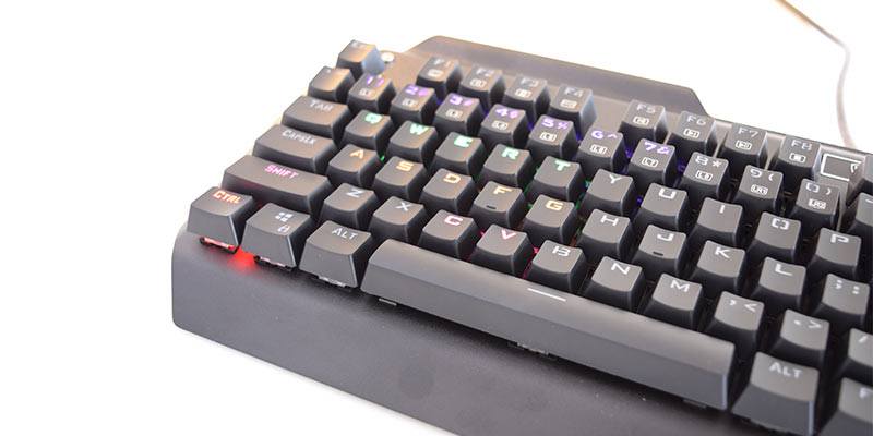 VicTsing-i900-Mechanical-Gaming-Keyboard-LED-lights