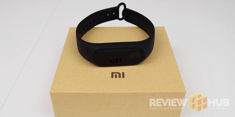 Xiaomi-Mi-Band-2-on-box