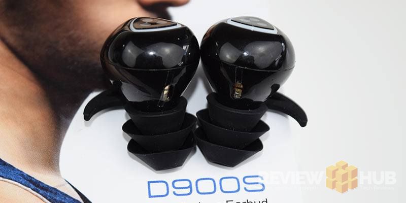 Syllable-D900S-charging-port D900S Headhones with ear inserts
