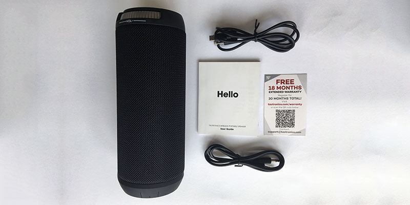 Taotronics 360 speaker box contents