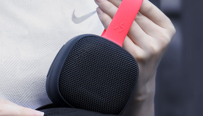 Havit-E5-Bluetooth-Speaker-Red Havit E5 Design